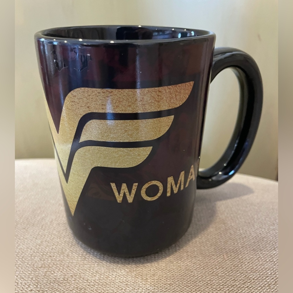 Wonder Woman Coffee Mug Cup By Zak! Designs.